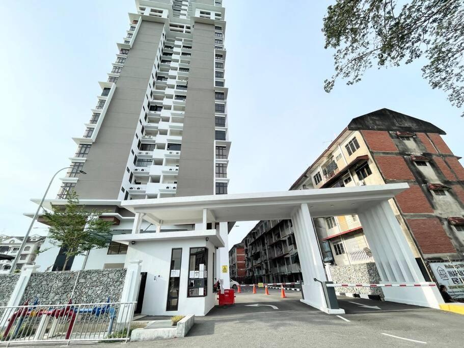 Quartz Near To Jonker Walk With Infinity Pool Cozy 3B2B Apartment Malacca Luaran gambar